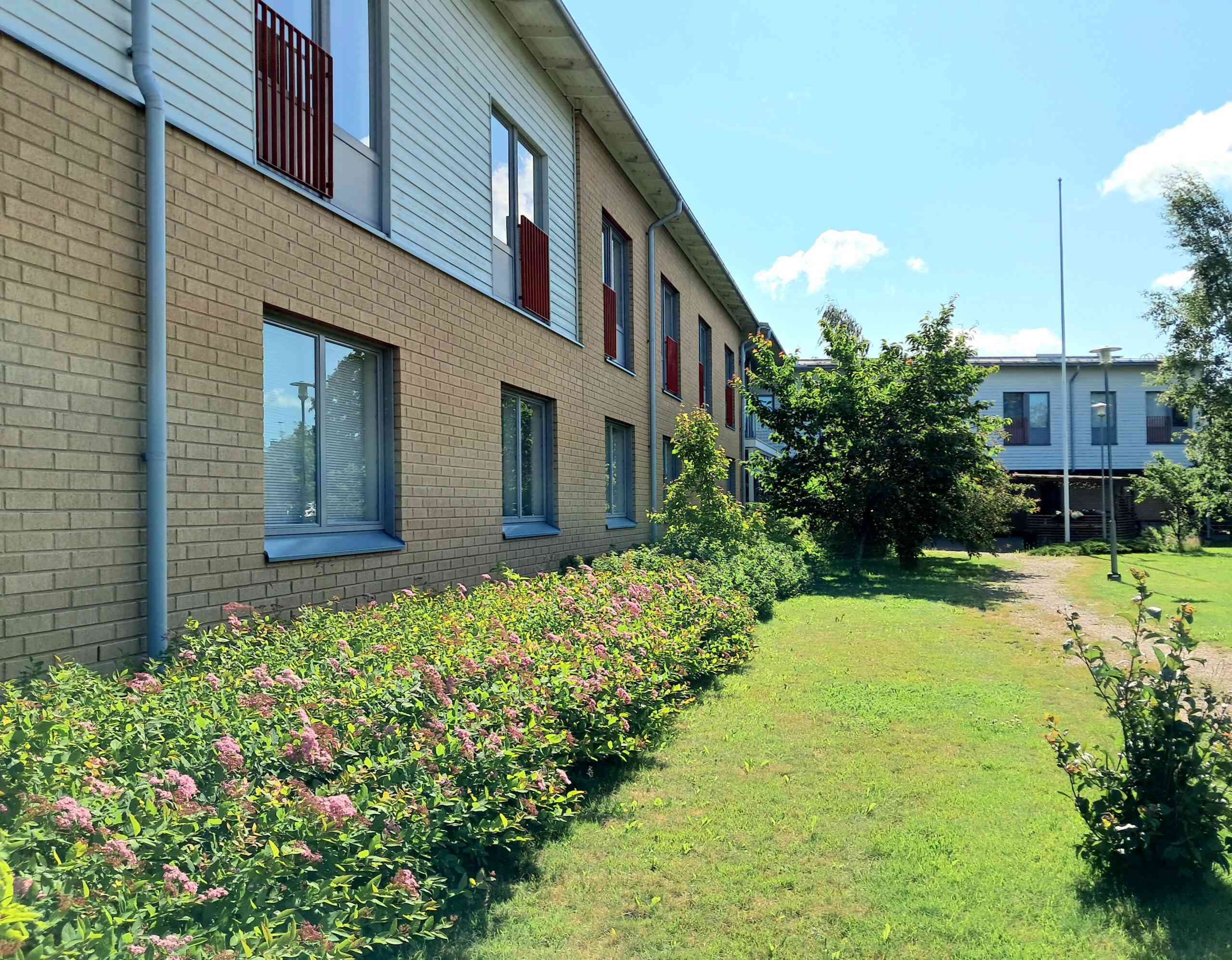 Yksikkö ulkoa kuvattuna